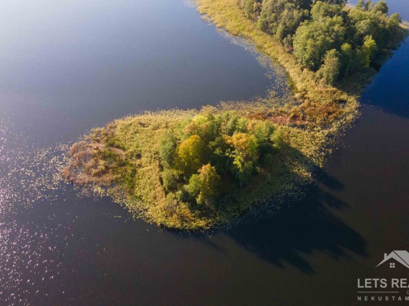 1700 кв.м., остров, Аксеновас озеро, Кипсала, Шкелтовская волость, Краславский край, Латвия.