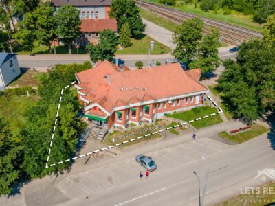 704 м² здание для коммерческой деятельности, 1105 м² земля (в пользовании), Ул.Дзелзцеля 1, Ливаны, Ливанский край, Латвия.